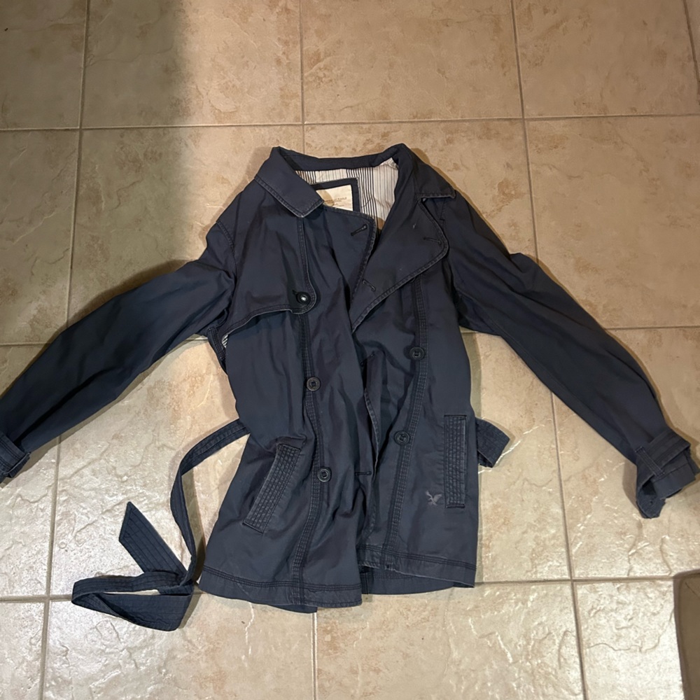 Women’s Jackets - Picture 2 of 10